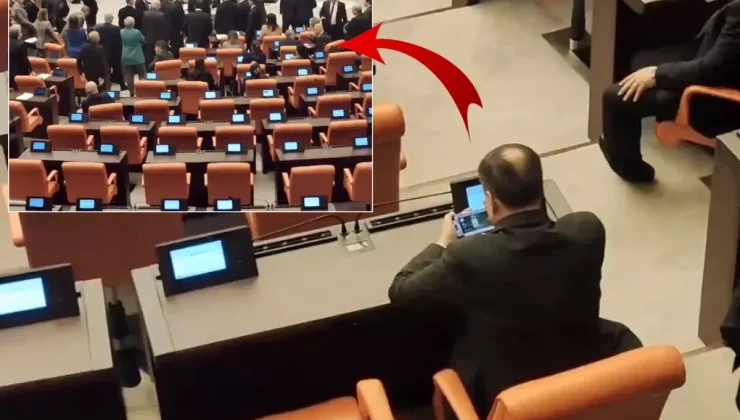 Meclis’te kıyamet koparken batak oynayan vekilin rahatlığı pes dedirtti