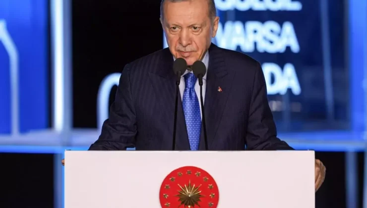 Cumhurbaşkanı Erdoğan: Muhalefet, kendilerine destek vermedi diye sanatçıları fişledi