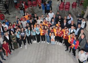 Galatasaraylı eski futbolcular, Cizreli gençlerle buluştu