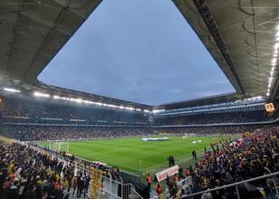 Kadıköy’de derbi öncesi L-Gante ve Wanda düeti çalındı