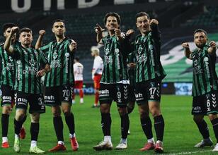 MAÇ ÖZETİ İZLE: Kocaelispor 7-1 Yeni Malatyaspor maçı özeti, 1. Lig Puan durumu