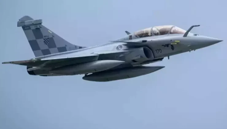 Pakistan ile savaşın eşiğine gelen Hindistan, 26 adet Rafale savaş uçağı satın aldı