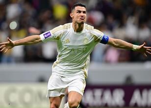 Al Nassr logosunu değiştirdi