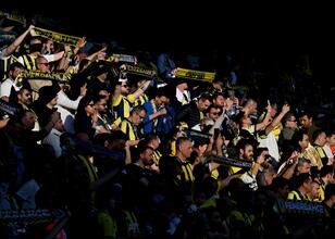 Fenerbahçe tribünleri: ‘Yönetim istifa’