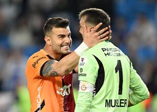 Fernando Muslera, rekor peşinde!