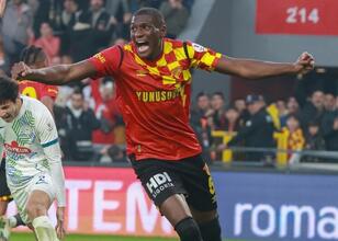 Göztepe’de Heliton’la yola devam