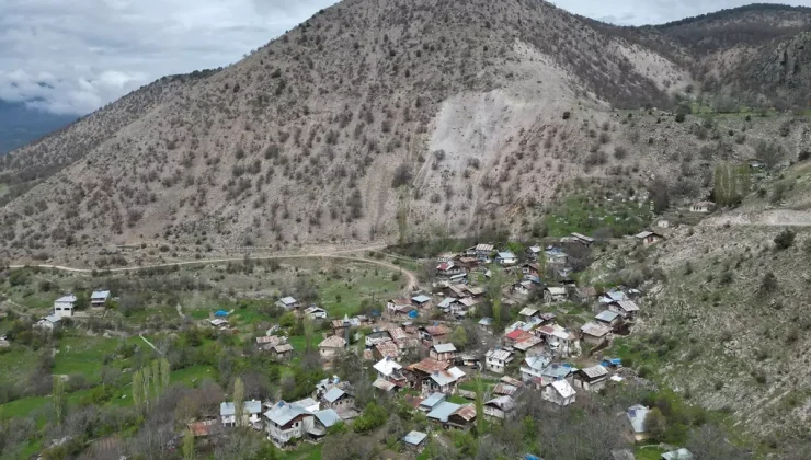 Heyelan riski nedeniyle taşınacak köyün yeni yeri tartışma konusu oldu