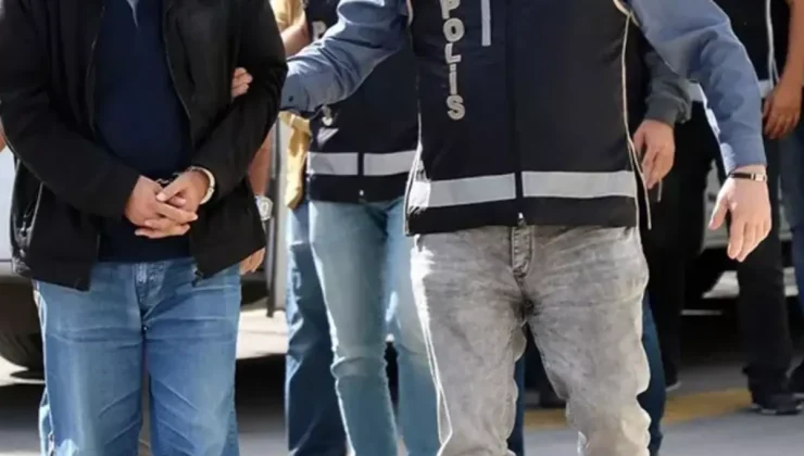 Kadıköy’de CHP standı yakınında kavga! 3 kişi gözaltına alındı