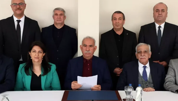 Kongre tamam, fesih ne zaman? Cumhurbaşkanlığı kanadından ilk yorum geldi
