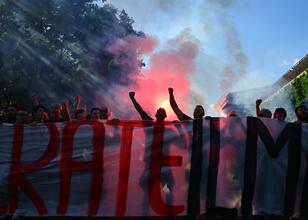 Milan’da yönetime protesto!