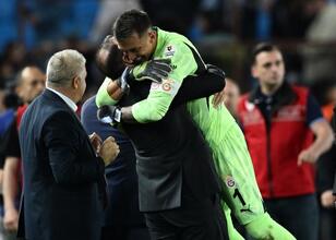 Muslera, Galatasaray tarihine geçmeye 2 kupa uzaklıkta!
