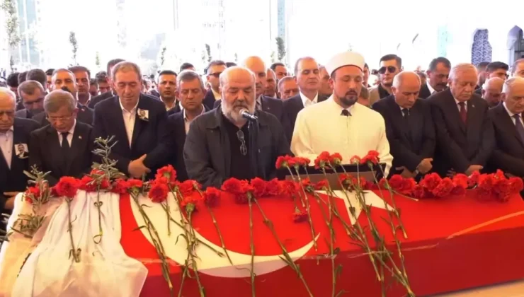 Önder’in cenaze namazını vasiyeti üzerine İhsan Eliaçık kıldırdı