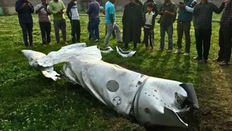 Pakistan, Hindistan’a ait İsrail yapımı 77 SİHA’yı düşürdü