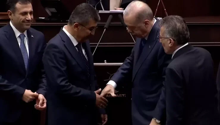 Rozet takma törenine Erdoğan’ın sorusu damga vurdu: Hangi partiden, nereden geldi?