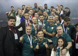 Süper Lig’e yükselen Kocaelispor, şampiyonluk kupasını aldı